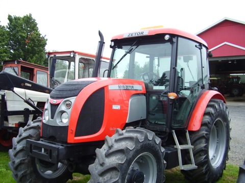 Tracteur Zetor 9050