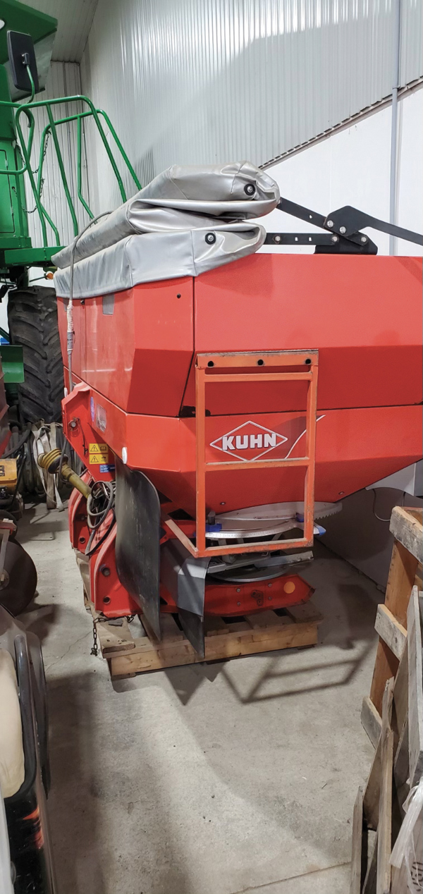 Fertilizer spreader Kuhn Axis 30.1