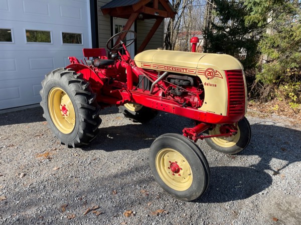 Tractor Cockshutt Deluxe 20