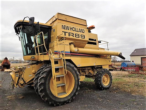 Combine harvester New Holland AG TR89